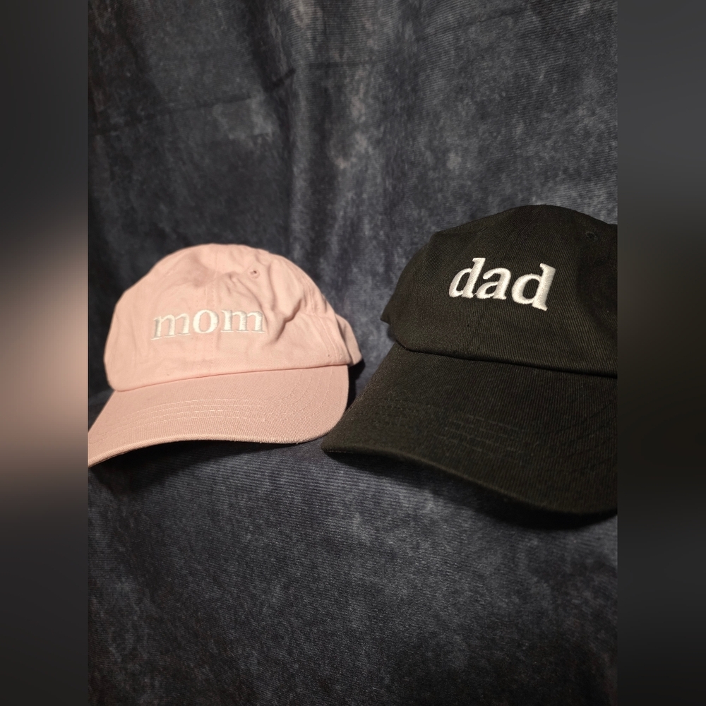✨️3/$25✨️ Embroidered 'Mom' and 'Dad' Caps Set